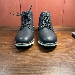 Steve Madden Men’s  Devant Ankle Boots Size 10 US